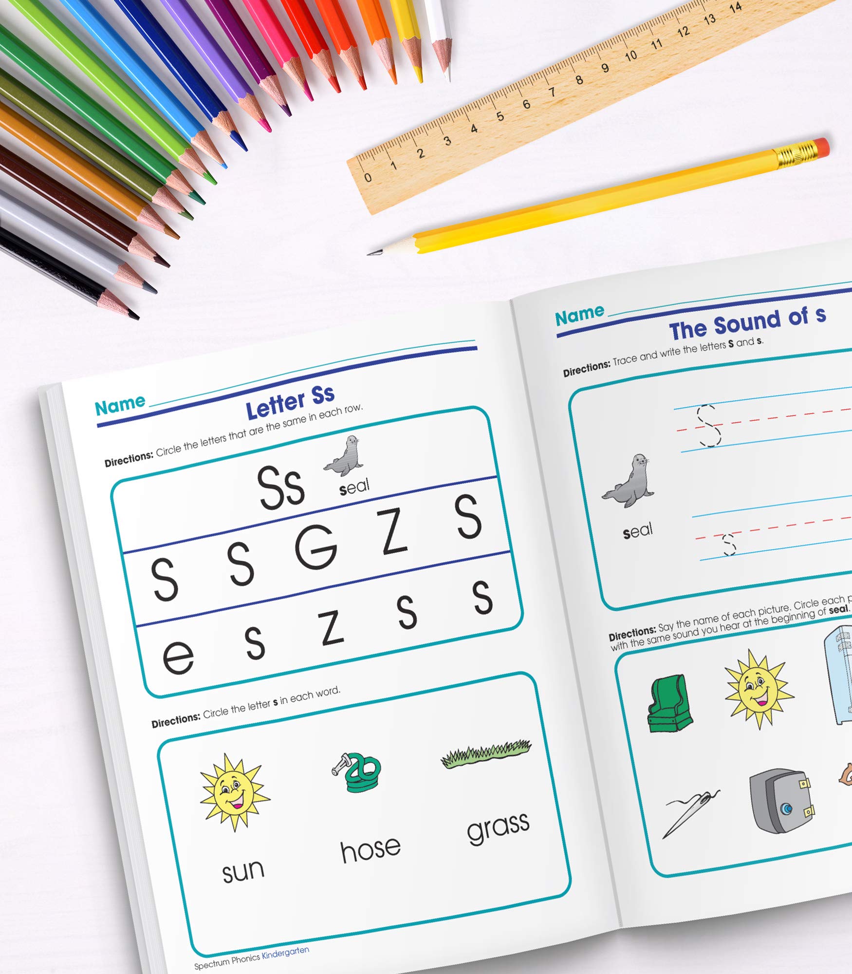 Spectrum Kindergarten Phonics Workbook, Ages 5 to 6, Kindergarten Phonics Workbooks, Letter Recognition, Alphabet Order, Vowel and Consonant Sound Practice - 144 Pages